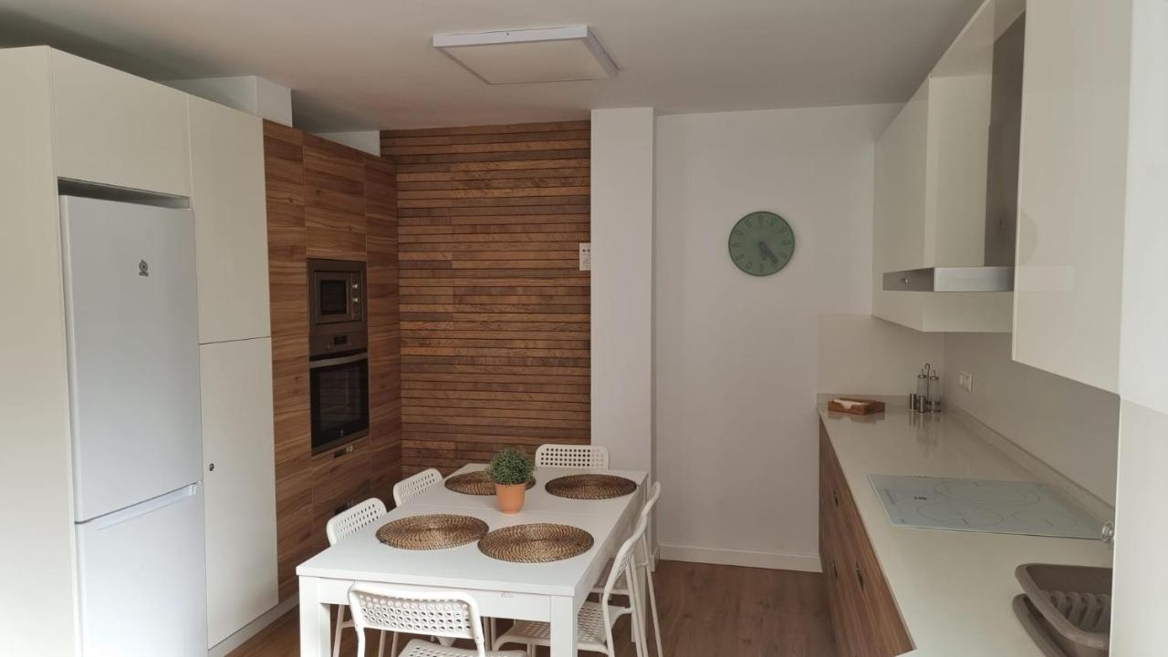 نيرخا Piso Centrico Reformado / Apartment In The Center المظهر الخارجي الصورة